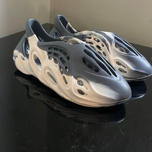 Grey & white caged slides